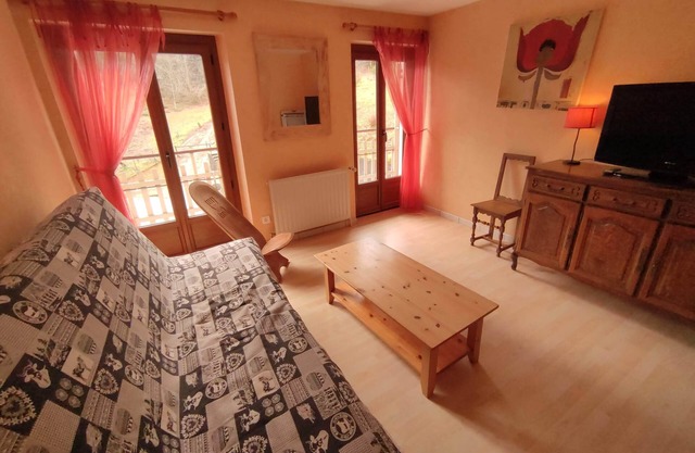 Gîte Céline with Spa Jacuzzi Sauna Fishing pond