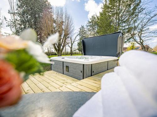 Gîte de charme avec SPA et jardin à Saulcet - FR-1-489-507
