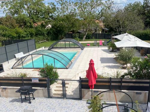 Gîte Les Trois Clés piscine privée 14 pers