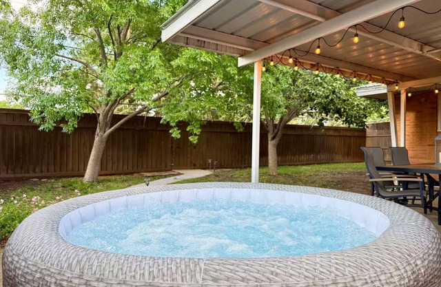Gallery Getaway - Hot Tub - Ping Pong