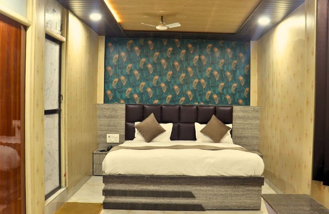 GANGA RIVERFRONT ROOMS AND BANQUET