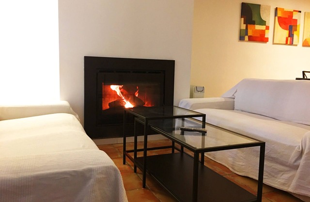 Garden apartment 5 minutes from Granada and the Alhambra!