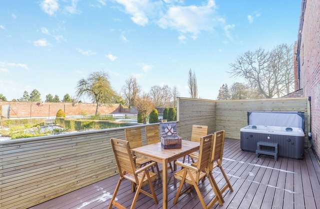 Garden Cottage - UK45498