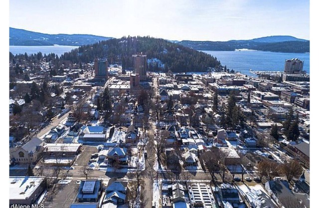 Garden district getaway in the heart of Coeur d Alene
