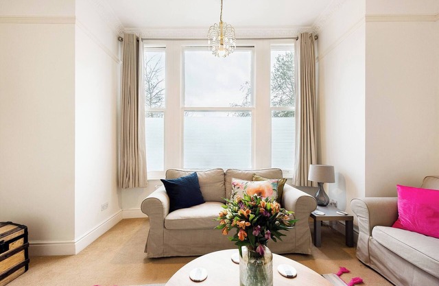 Garden flat near Ealing Broadway