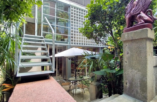 GARDEN HOUSE in Historical Center, with Garage