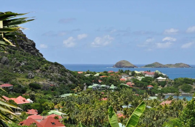 Garden Rock Seaview Condo