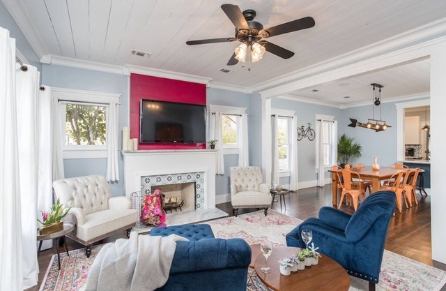 Garrett House | Hill Country retreat Kerrville - pool - hot tub - outdoor shower