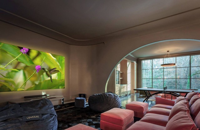 Gated Buckhead estate with guesthouse, theater, gym - Simply the Best