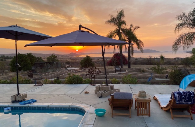 Gated Lake Mathews Retreat – Stunning Views, Modern Comforts. FULLY FURNISHED.