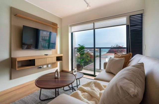 Geko | Ocean Line 2BR w/panoramic view