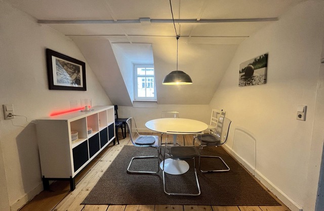 Gemütliche 2-zimmer-wohnung, Großer Garten, Zentral Gelegen