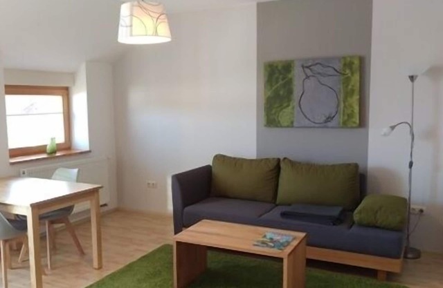 Gemütliche 50qm Ferienwohnung mit Balkon, kostenfreies Parken und WLAN; Frühstücksbuffet, voll ausgestatte Küche