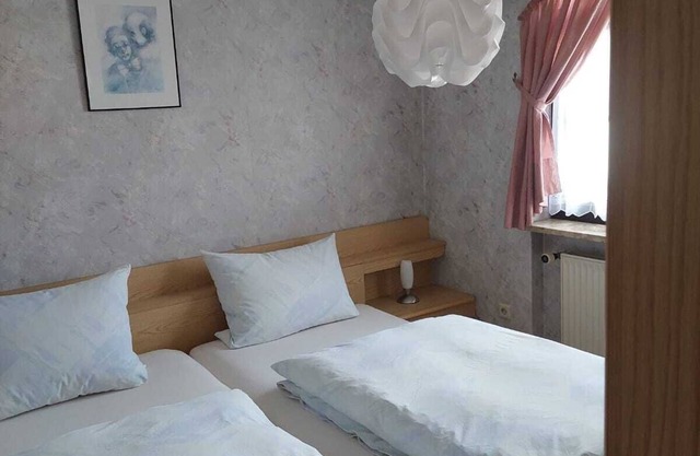 Gemütliche Ferienwohnung im Grünen mit Balkon zur Südseite