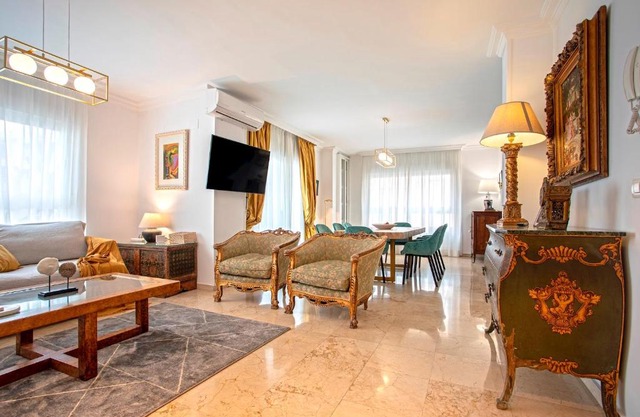 Genteel Home Martinez Campos