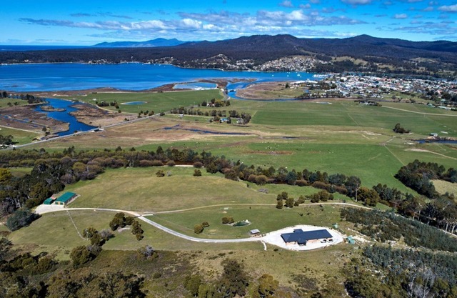 George River Park (Private Suite, 100 Acres, Animals, Bay & Mountain Views)