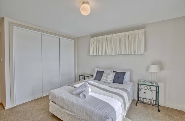 Georges Bay Luxury - St Helens