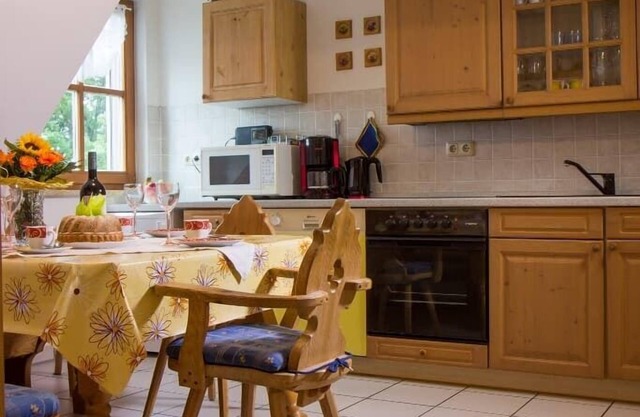 Geräumige 92qm Ferienwohnung mit Balkon für 4 Personen