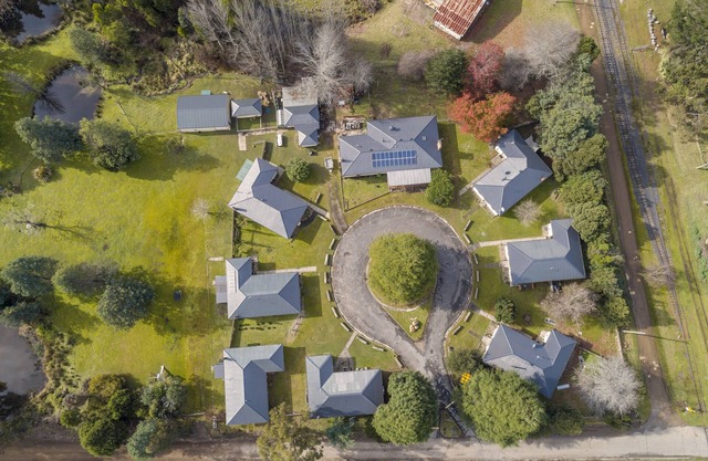 Giants Table and Cottages