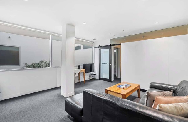 Gibson's Mill waterfront warehouse apartment - 204