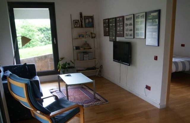 Gijón: The Cantabrian Watchtower