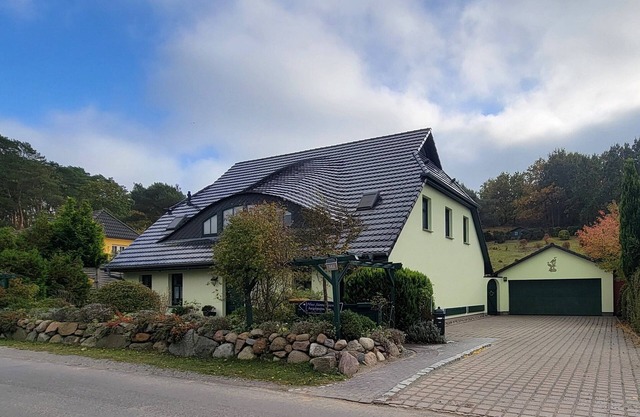 Ginster vacation apartment: plenty of space for 5 people, terrace and pure nature