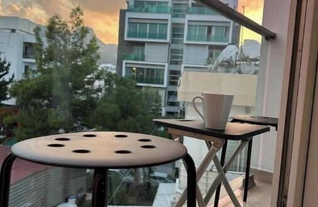 Girne Central 1 bedroom, walk to harbour