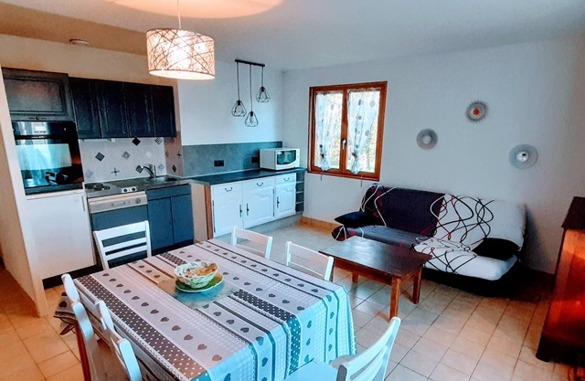 Gite* 6/8 persons n°473