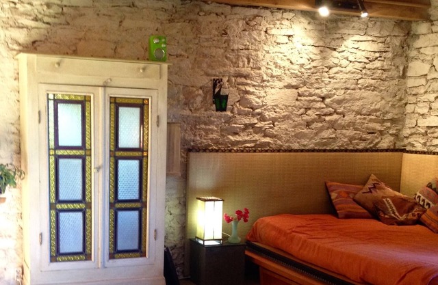 GITE for lovers of stained glass in SUD-AVEYRON 17 minutes from Saint-Affrique