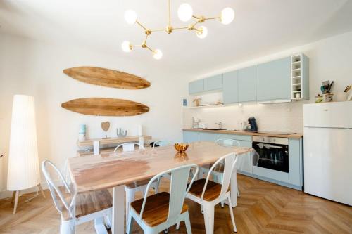 Gite La Goutte d'eau - Baby foot - 6 personnes LITS King & Queen size - Terrasse Vue étang