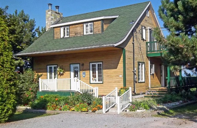 Gîte La Halte Du Verger Bed and Breakfast