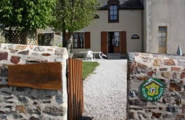 Gite Saint-Léonard-des-Bois, 3 bedrooms, 6 persons