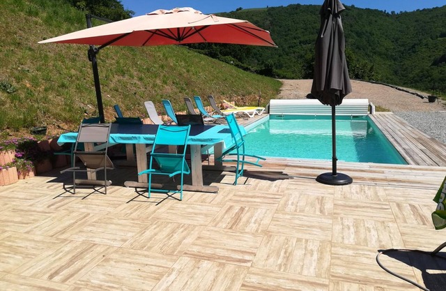 Gite Vieillevie, 5 bedrooms, 10 persons