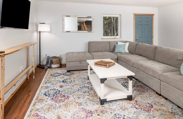 Glacial Mountain Grove- a beautiful get-away!