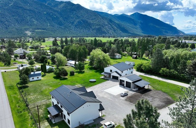 Glacier Retreat Estates- Sweeping Mountain Views