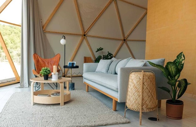 Glamping dome retreat with stunning mountain views