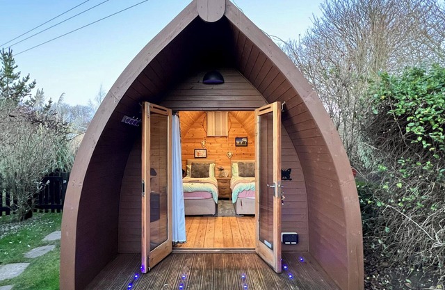 Glamping Pod - Sleeps 2 - Parking