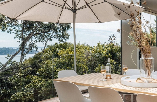 GLASSHOUSE | Coast & Country |