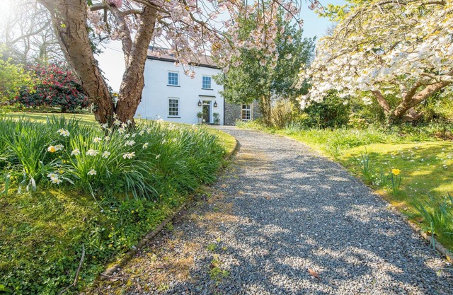Glebe House, Holiday Cottage Nolton Haven, Sleeps 14, 7 bedrooms, bathrooms