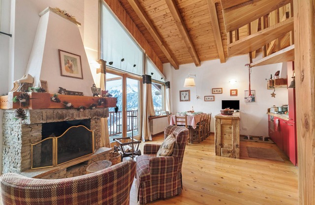 Gleise Lodge apartment, Bardonecchia, Italy
