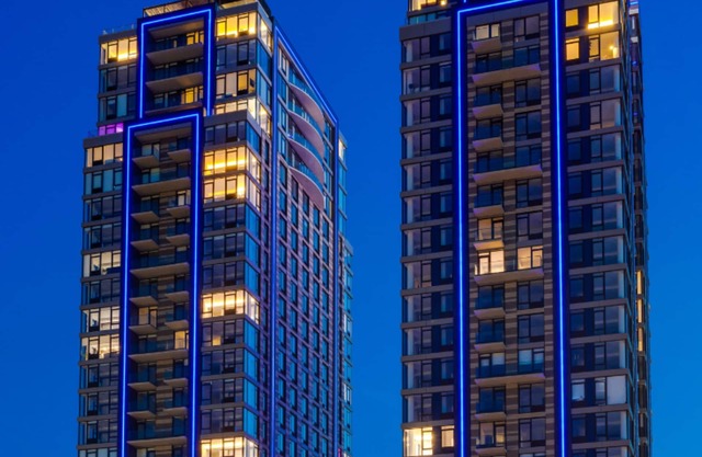Global Luxury Suites at The Arches