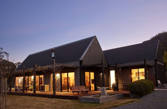 Glut Farm | Eco luxury Vineyard Farmstay