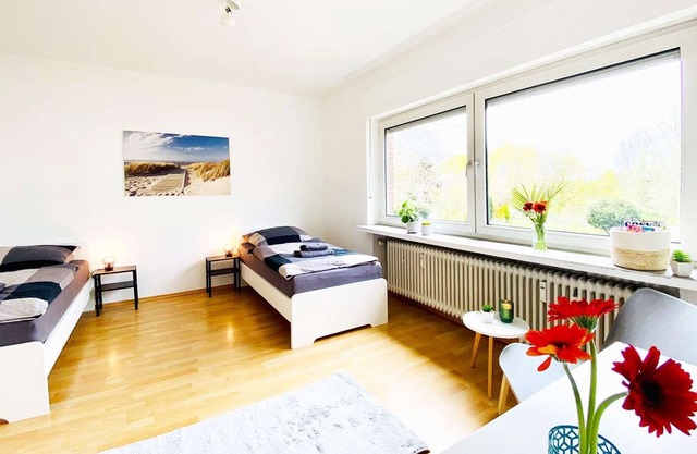 GO02 4 room apartment with balcony & garden