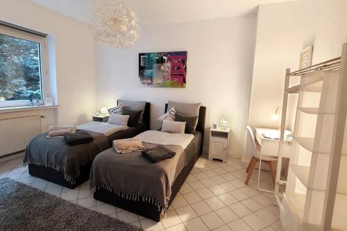 Gockel Homes 2 - Central with balcony & Netflix