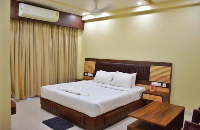 GOLDEN GLEAM RESORTS