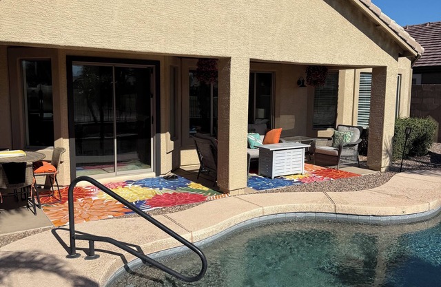 Gorgeous 4 bedroom, 2 bath house with a HEATED pool, hole 6 !