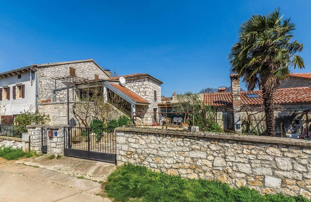 Gorgeous apartment in Vrsar with WiFi