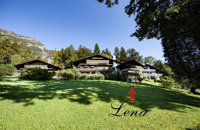 Gorgeous 4-Bedroom House, all ensuite; incredible Views, Sauna & lots of space