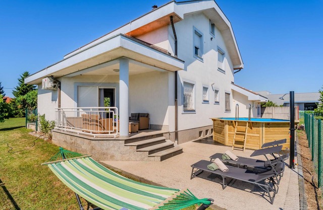 Gorgeous home in Hrvatski Leskovac