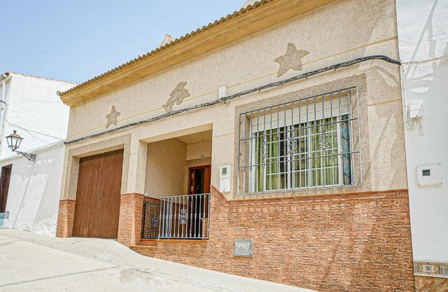 Gorgeous Home In Algamitas With Wifi